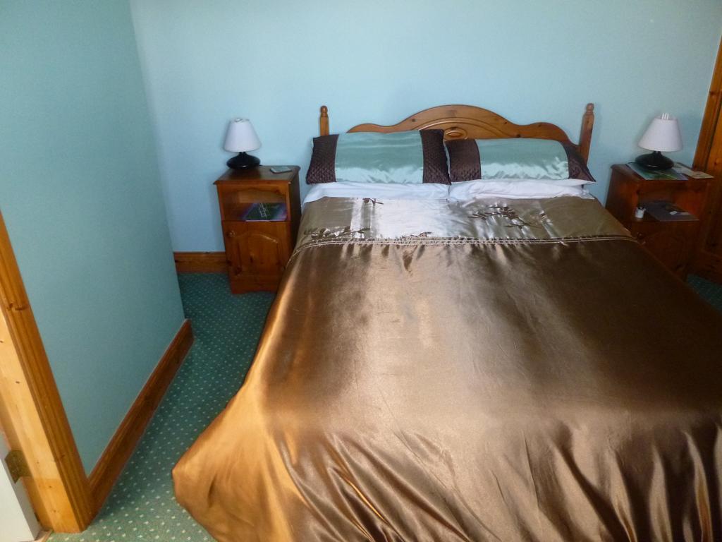 كاهيرسيفين Ferryview B&B V23 X577 الغرفة الصورة
